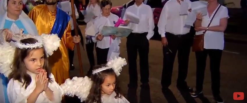 Voluntários presenteiam pacientes do HNSG com serenata de Natal - Hospital Nossa Senhora da Graça