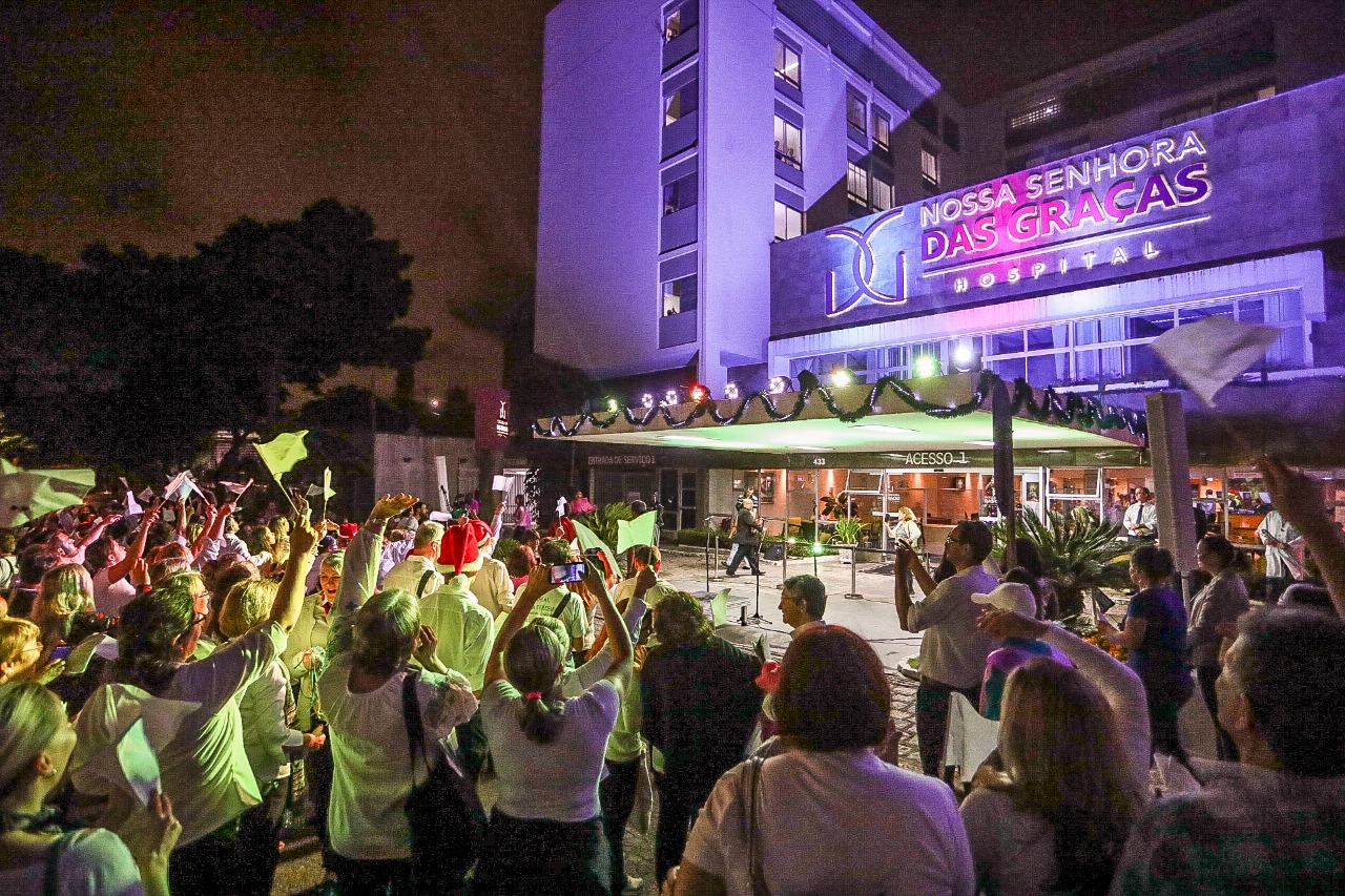 Hospital convida voluntários para serenata de Natal surpresa à pacientes - Hospital Nossa Senhora da Graça